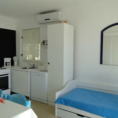 Adriatica Apartman *